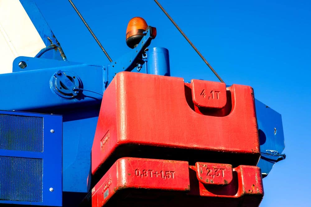 Safe lifting operation is underlined by a crane load chart provided by the manufacturer